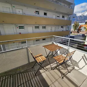 Stylish In + 1 Parking Spot Innsbruck