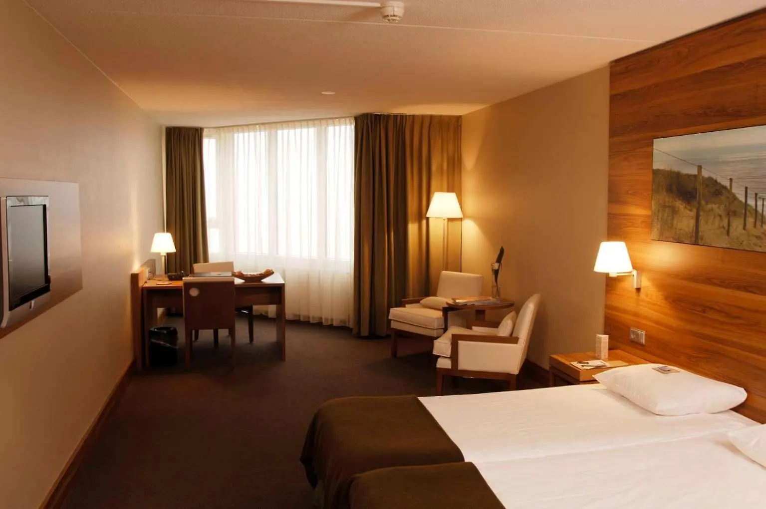 NH Zandvoort Hotel 4*,  Nederland