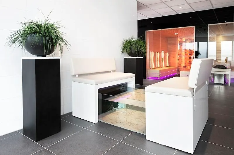 NH Zandvoort Hotel 4*,